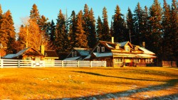 Main House und Bunk House